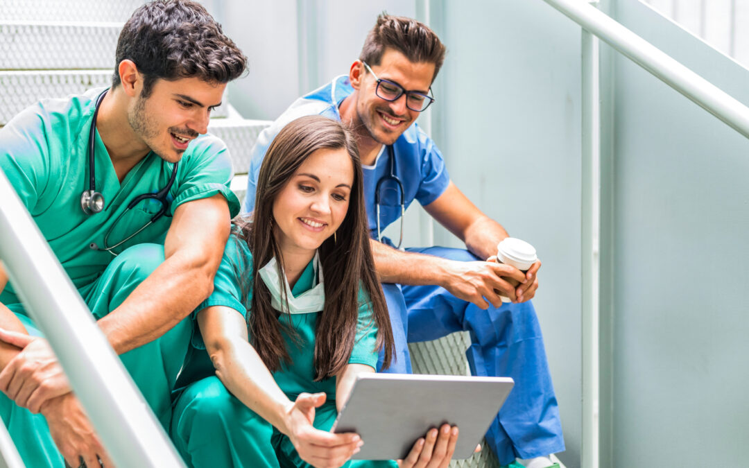 How a Mobile Timesheet App Enhances Attendance