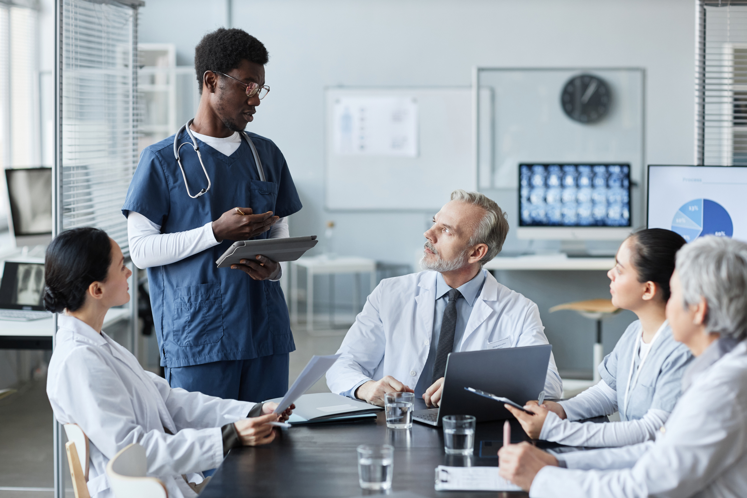 Healthcare attending mandatory compliance training in hospital training department: YouRecruit compliance administration